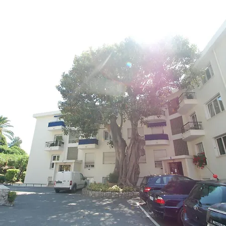 Lumineux Avec Grande Terrasse Et Garage Prive - Fr-1-196-276 *