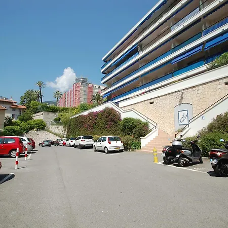 Lumineux Avec Grande Terrasse Et Garage Prive - Fr-1-196-276 * Menton